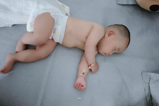 临清宝宝咳到吐怎么办